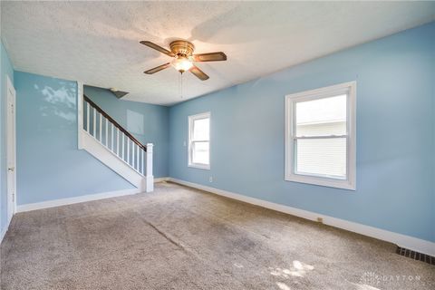 Tiny photo for 2702 Maplewood Avenue, Springfield, OH 45505 (MLS # 945535)