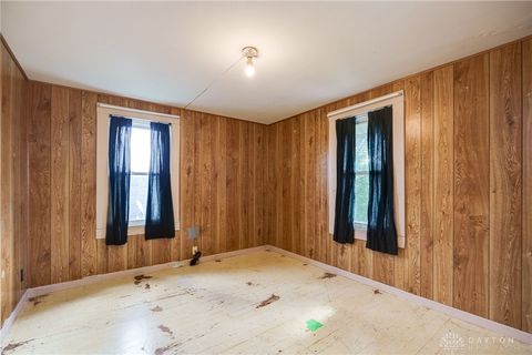 Tiny photo for 2702 Maplewood Avenue, Springfield, OH 45505 (MLS # 945535)