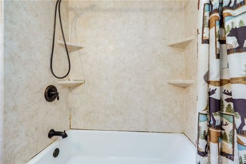Tiny photo for 2702 Maplewood Avenue, Springfield, OH 45505 (MLS # 945535)