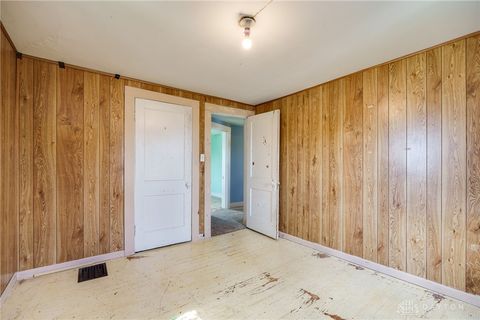Tiny photo for 2702 Maplewood Avenue, Springfield, OH 45505 (MLS # 945535)