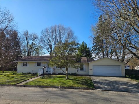 Photo of 409 E Spring Street, Eaton, OH 45320 (MLS # 956050)