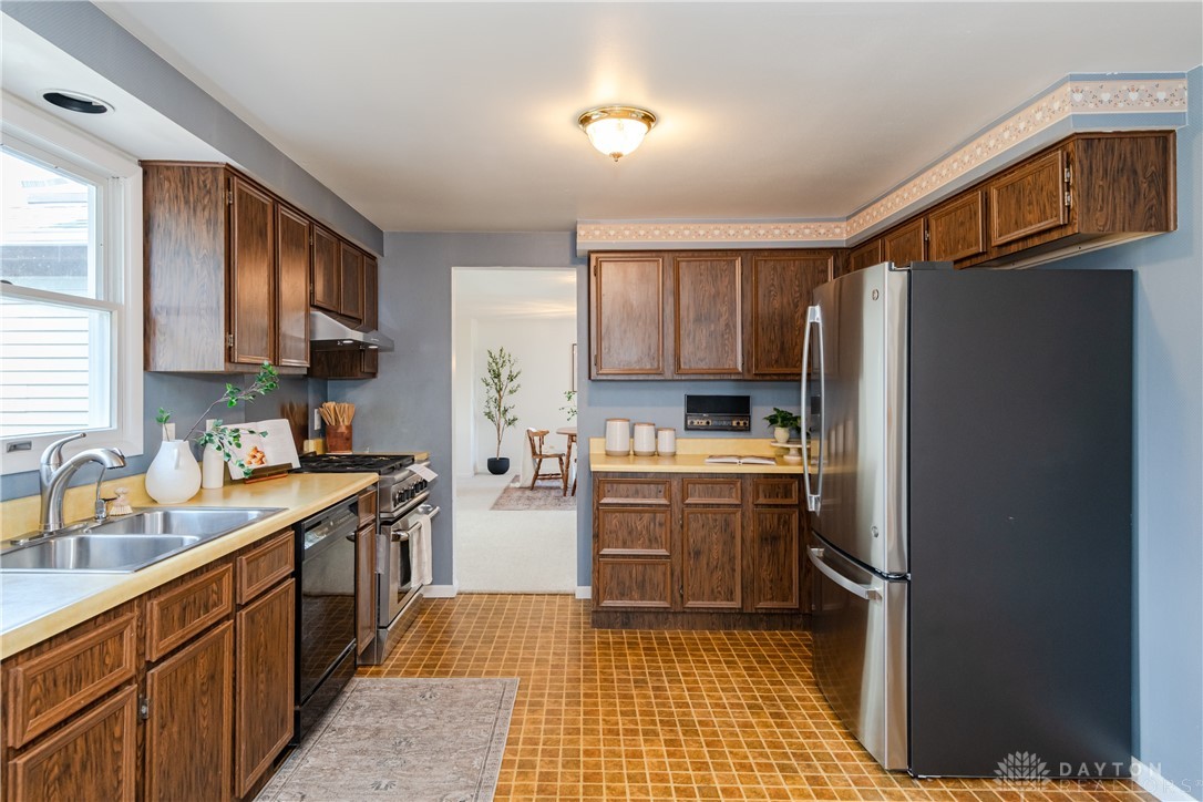 2461 Coldsprings Drive, Beavercreek, Ohio image 19