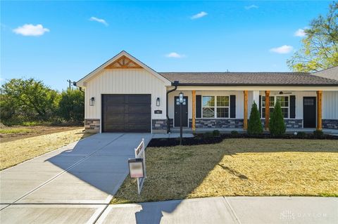 Photo of 90 Timber Creek Drive, Carlisle, OH 45005 (MLS # 943240)