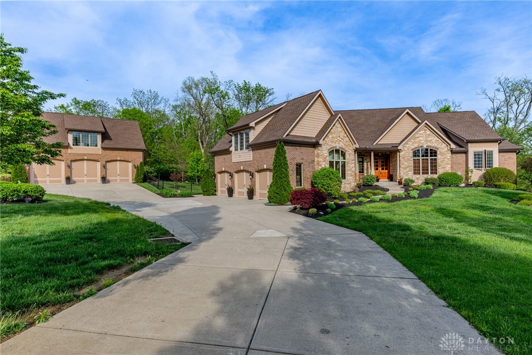 7510 Country Brook Court, Springboro, Ohio image 1