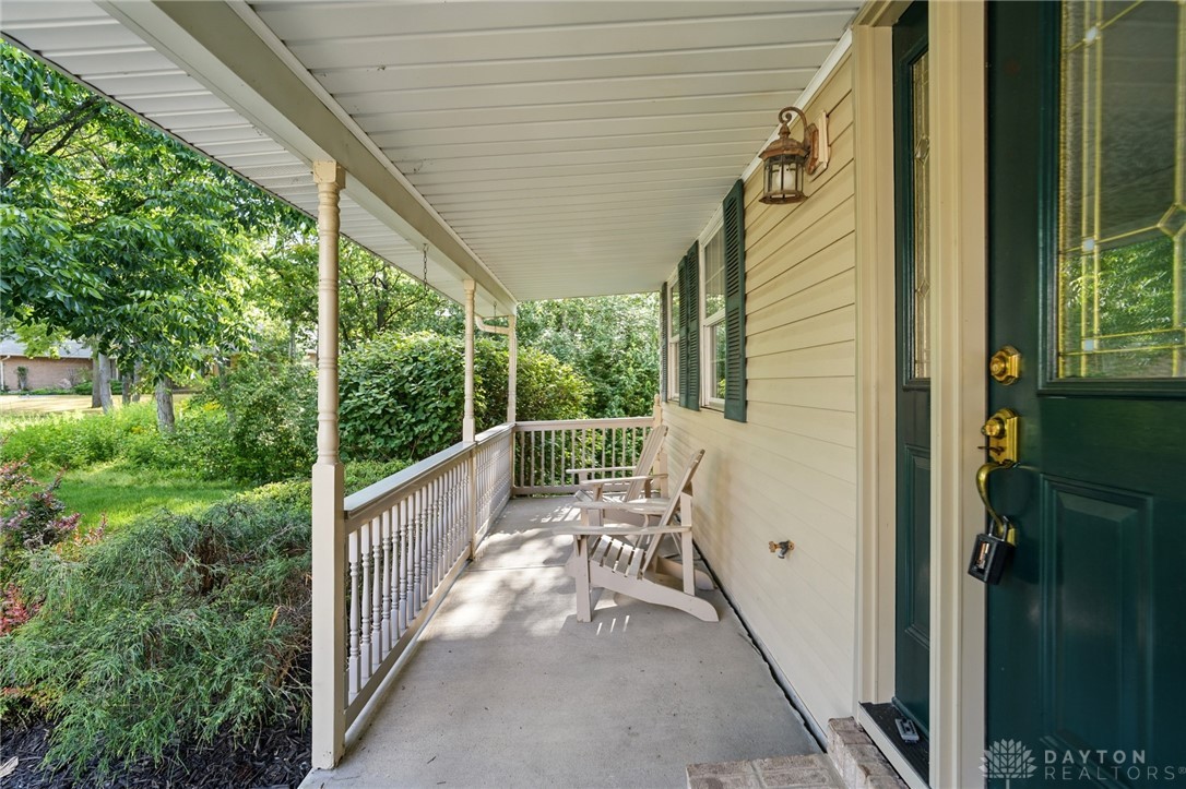 2337 Eastwind Drive, Beavercreek, Ohio image 4