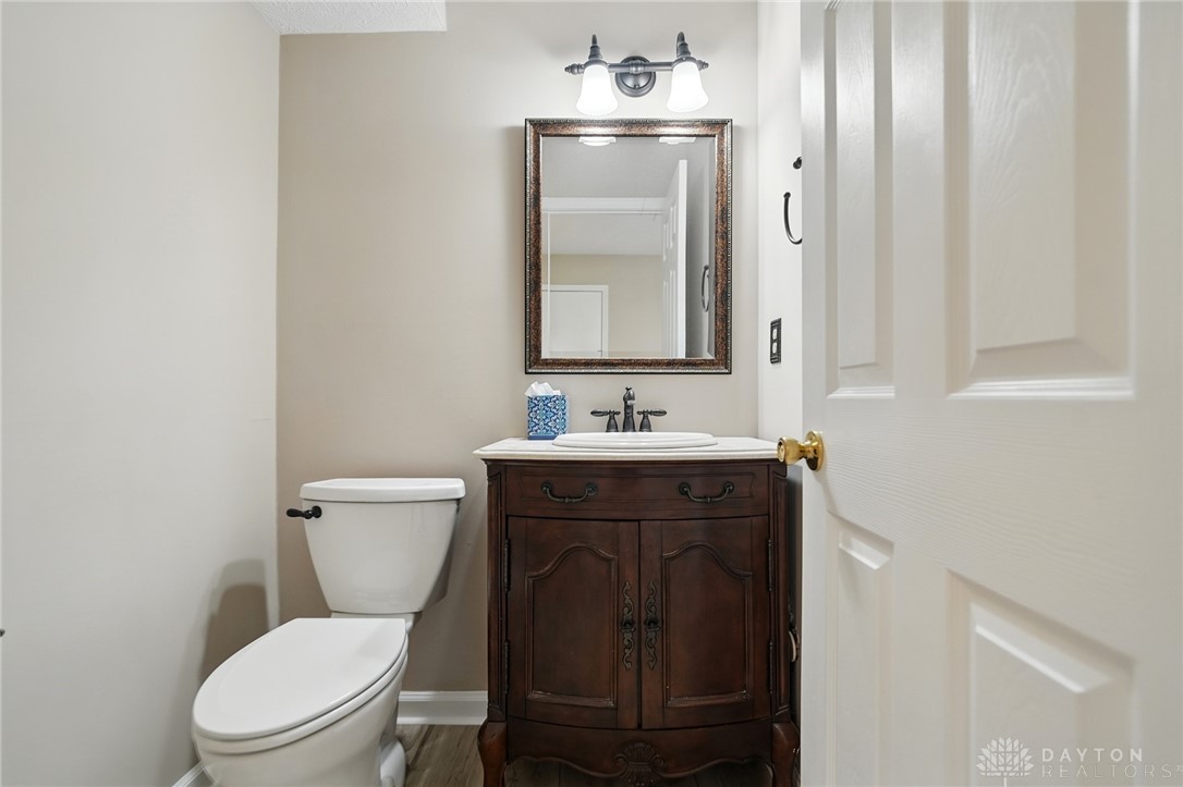 2337 Eastwind Drive, Beavercreek, Ohio image 24