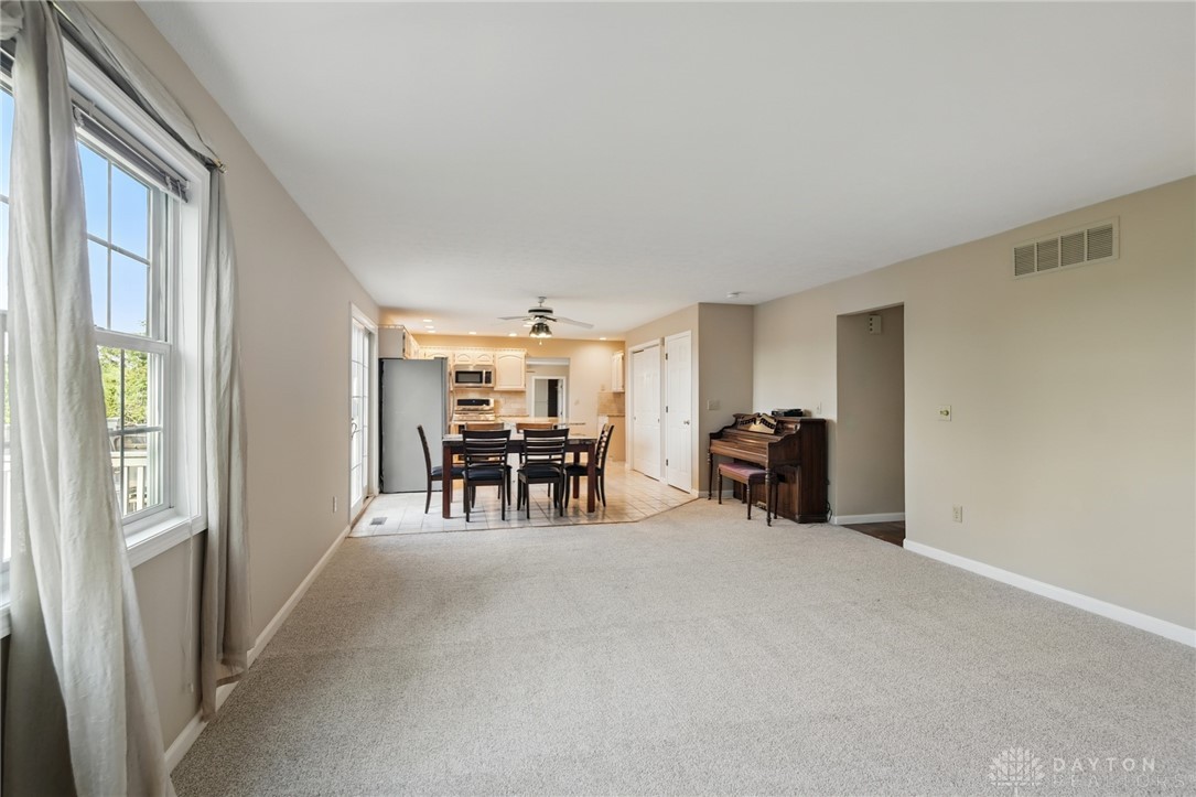 2337 Eastwind Drive, Beavercreek, Ohio image 14