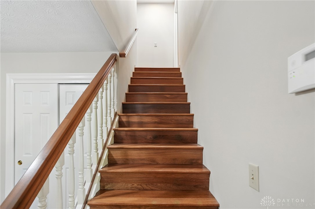 2337 Eastwind Drive, Beavercreek, Ohio image 25