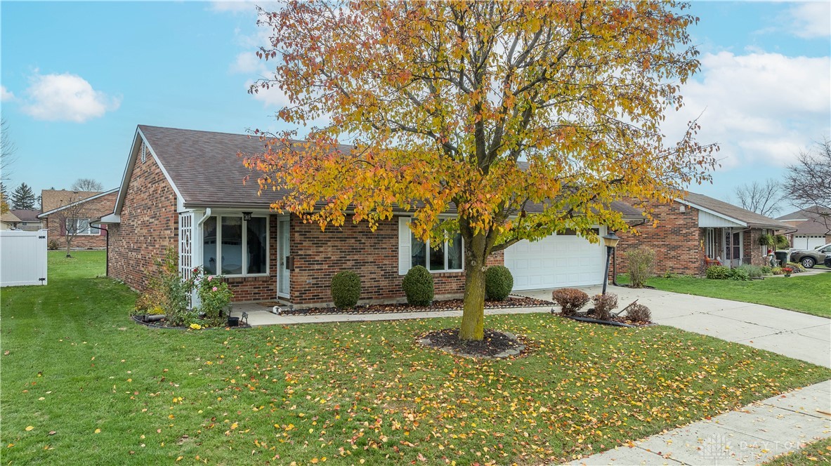 1308 Keller Drive, Troy, Ohio image 1