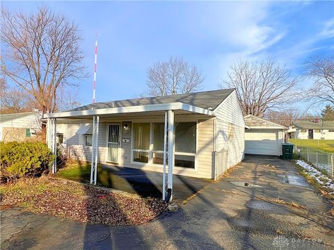 Photo of 1708 S Gettysburg Avenue, Dayton, OH 45417 (MLS # 949519)