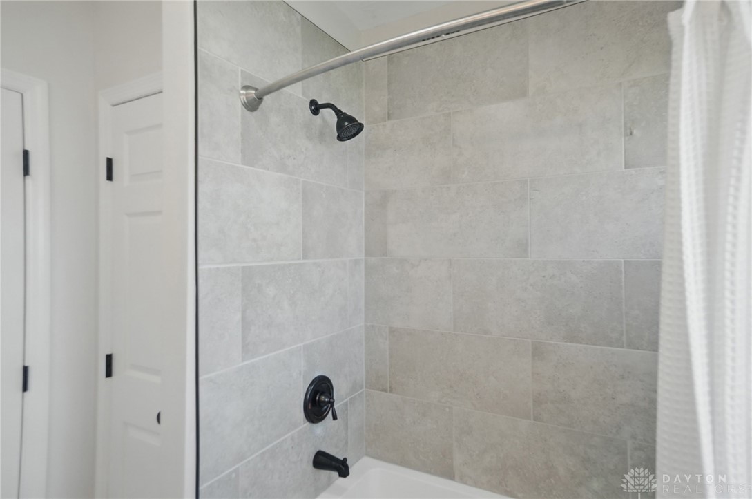 2202 La Grange Road, Beavercreek, Ohio image 37