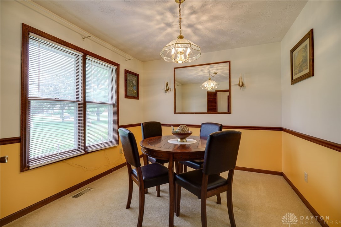 933 Oak Lea Drive, Troy, Ohio image 6