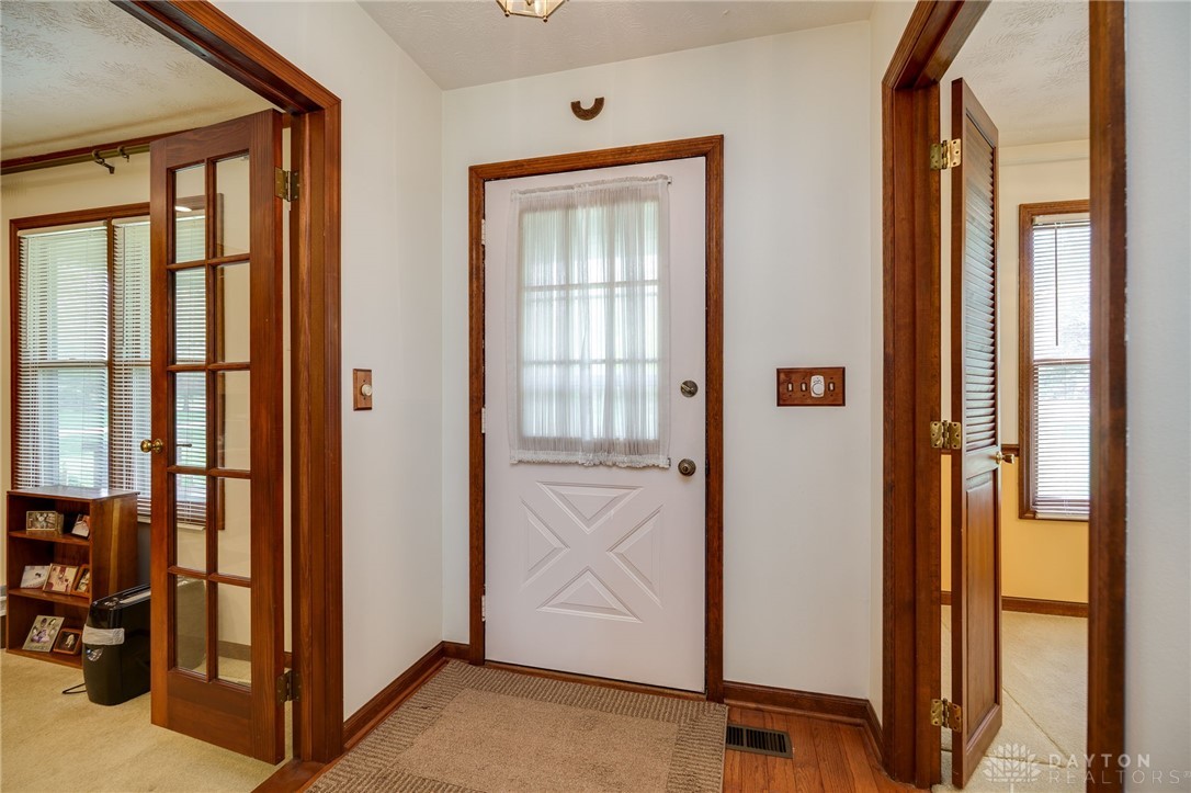 933 Oak Lea Drive, Troy, Ohio image 3