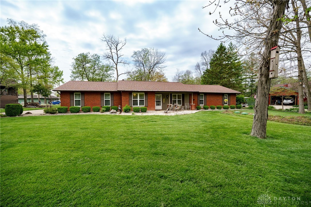 933 Oak Lea Drive, Troy, Ohio image 1