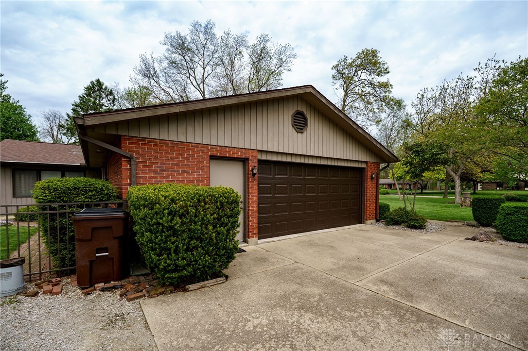 933 Oak Lea Drive, Troy, Ohio image 32
