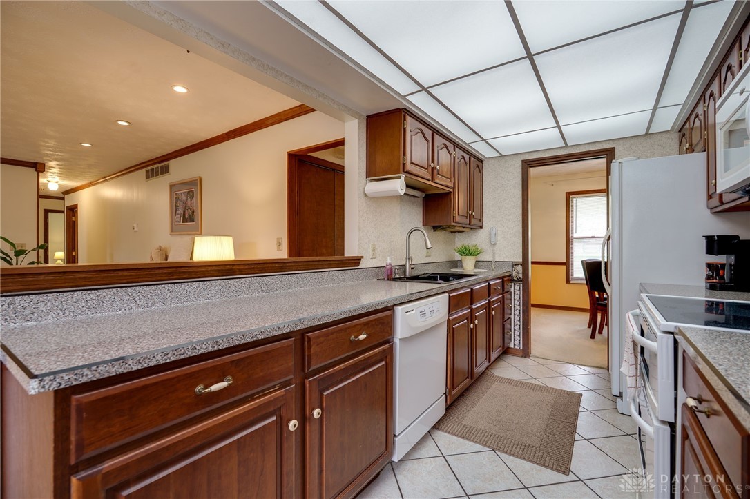933 Oak Lea Drive, Troy, Ohio image 13