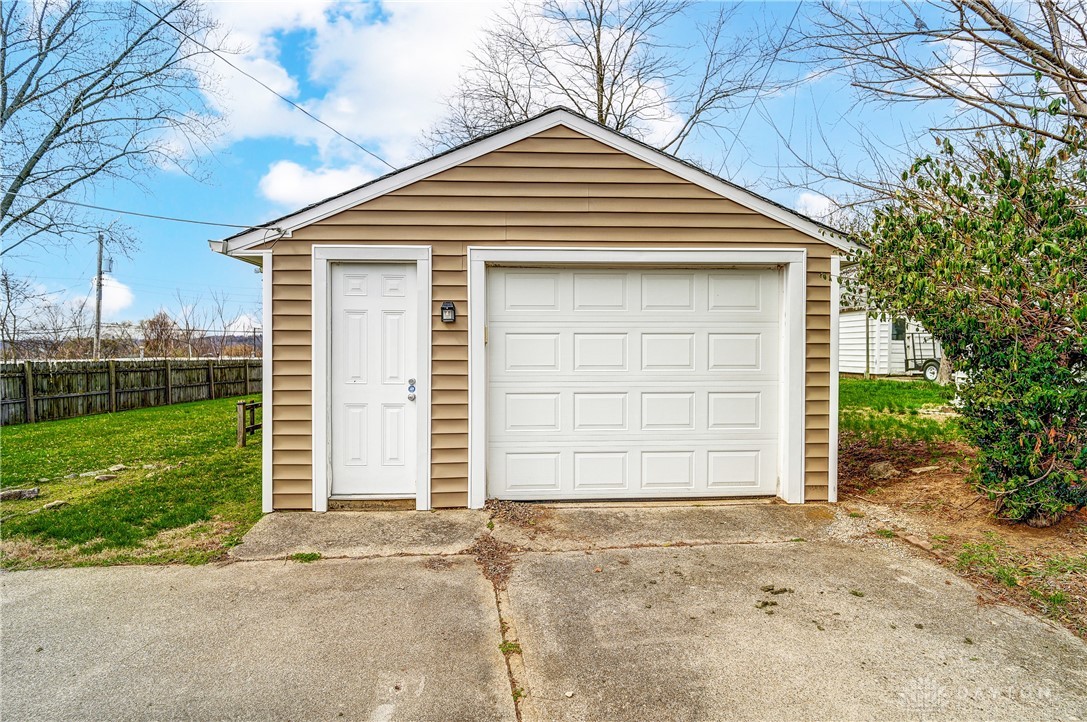 827 N 10th Street, Miamisburg, Ohio image 15