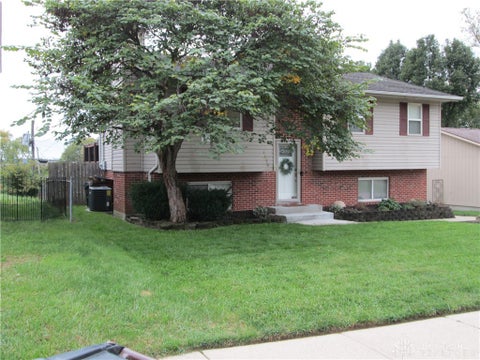 Photo of 4830 Caprice Drive, Middletown, OH 45044 (MLS # 970461)