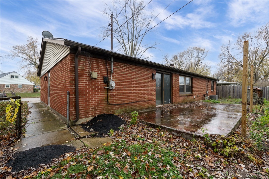 404 Sheets Street, Englewood, Ohio image 34