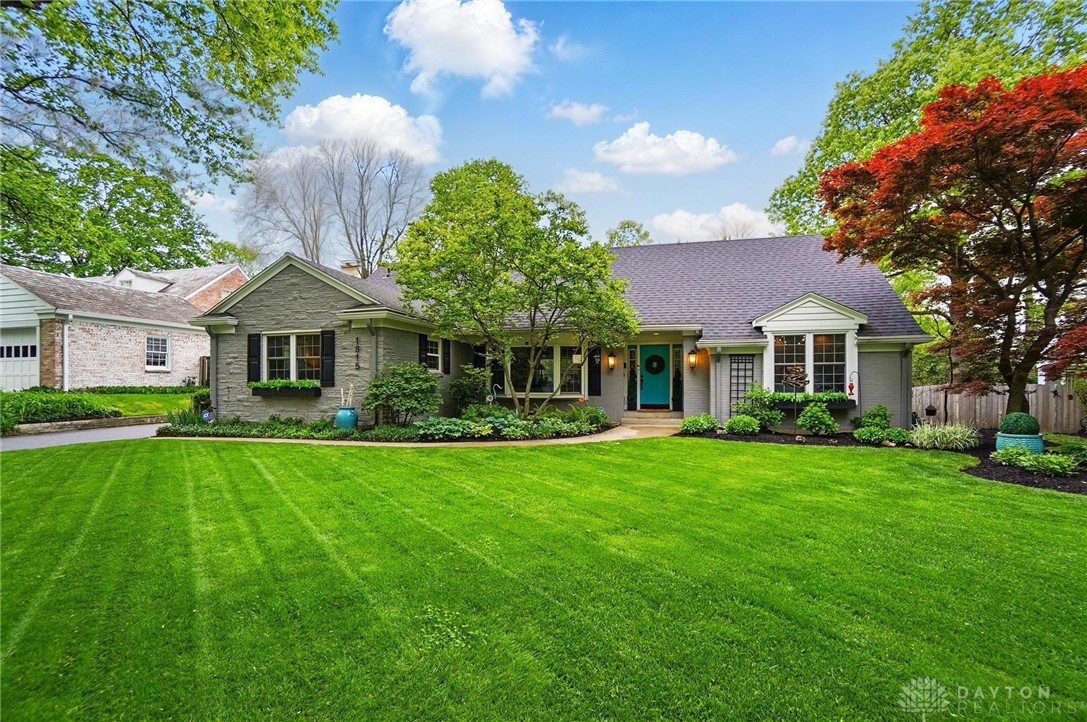 1815 Coolidge Drive, Oakwood, Ohio image 1