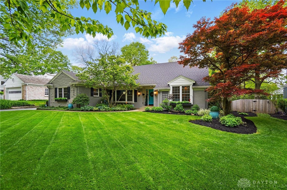 1815 Coolidge Drive, Oakwood, Ohio image 2