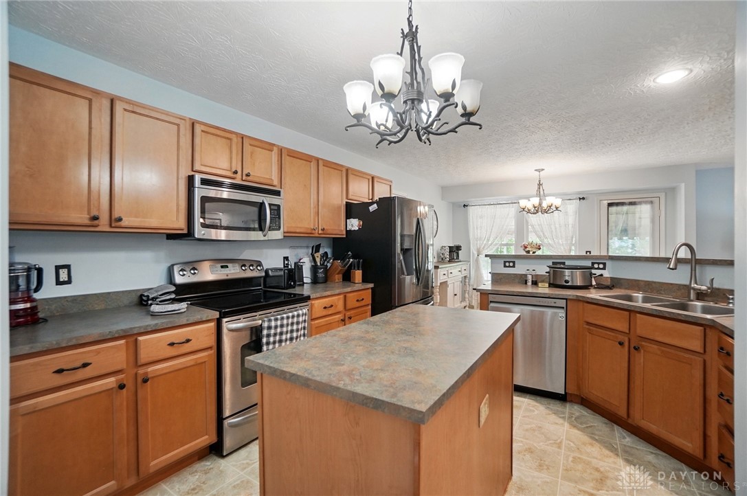 1082 Dunstan Court, Morrow, Ohio image 14