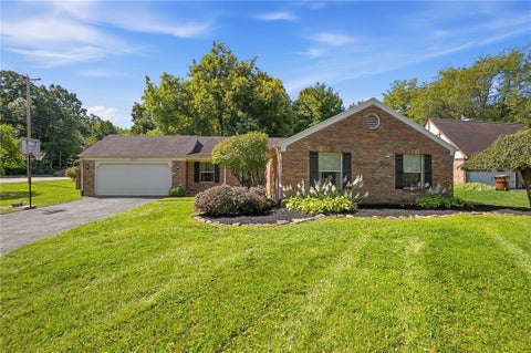 Homes For Sale - 3321 Pebble Creek Drive<br/> Greene County, Dayton, OH 45432