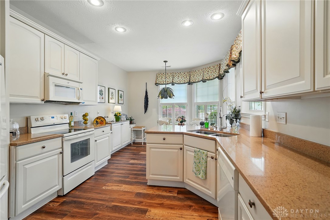 1152 Meadow Vista Drive, Maineville, Ohio image 13