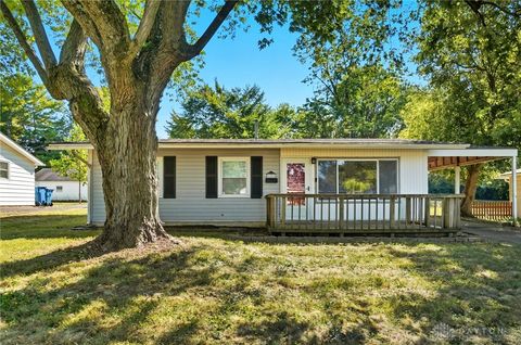 Photo of 5588 Sharp Road, Dayton, OH 45432 (MLS # 943970)