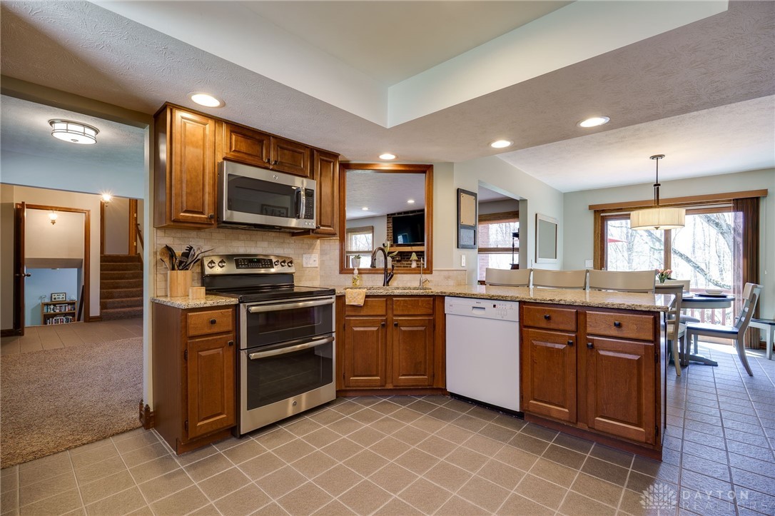3041 Springhill Road, Dayton, Ohio image 11