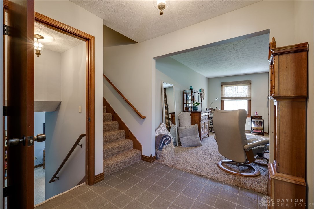 3041 Springhill Road, Dayton, Ohio image 6