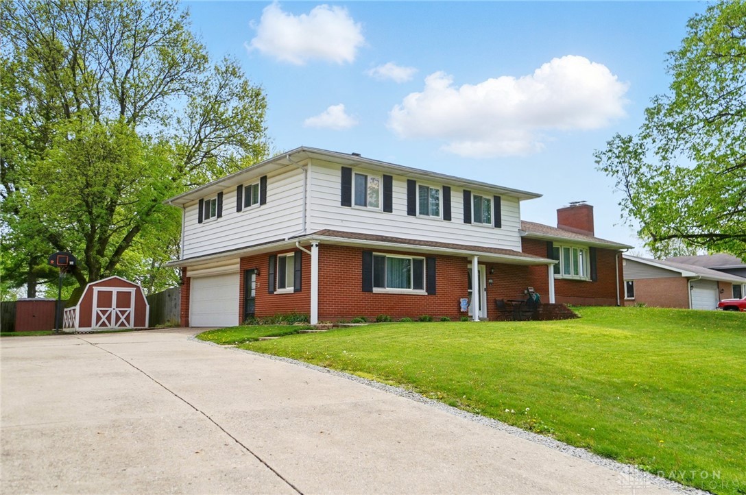 2444 Banyon Drive, Beavercreek, Ohio image 3