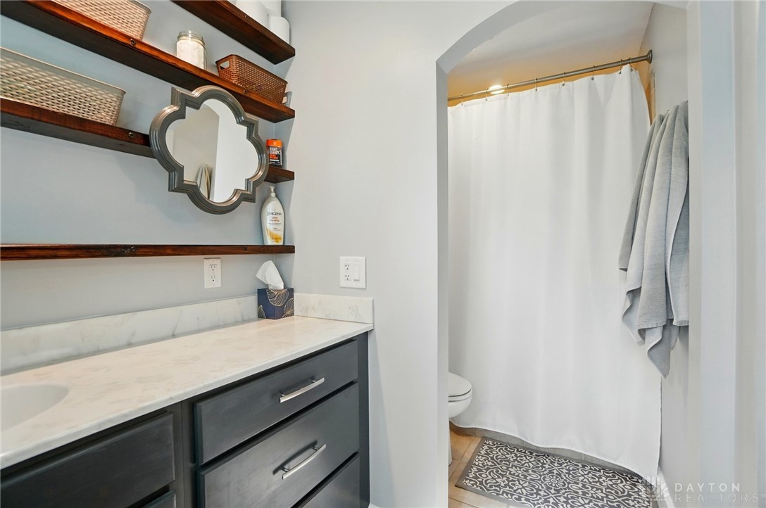 2444 Banyon Drive, Beavercreek, Ohio image 36