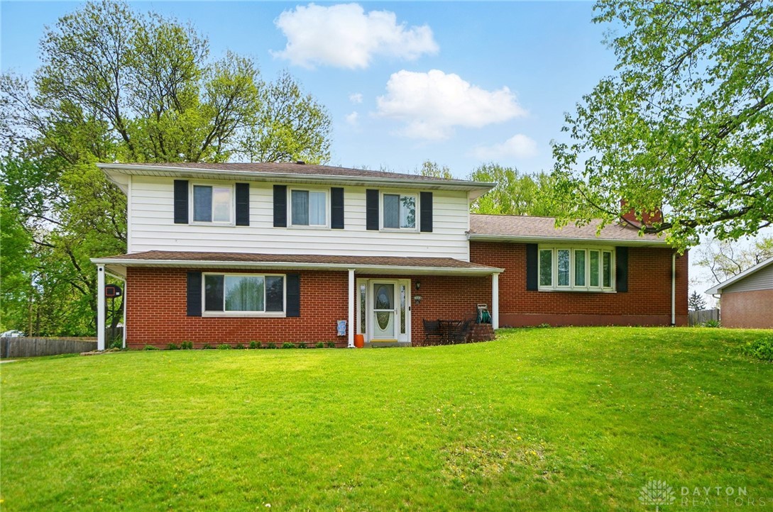 2444 Banyon Drive, Beavercreek, Ohio image 2
