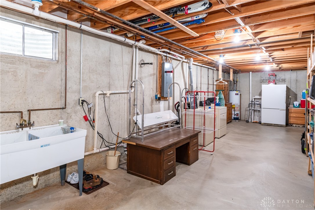 4884 Appaloosa Trail, Bath, Ohio image 39