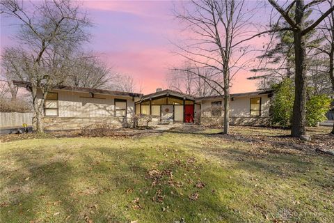 Photo of 519 Valewood Lane, Dayton, OH 45405 (MLS # 959183)