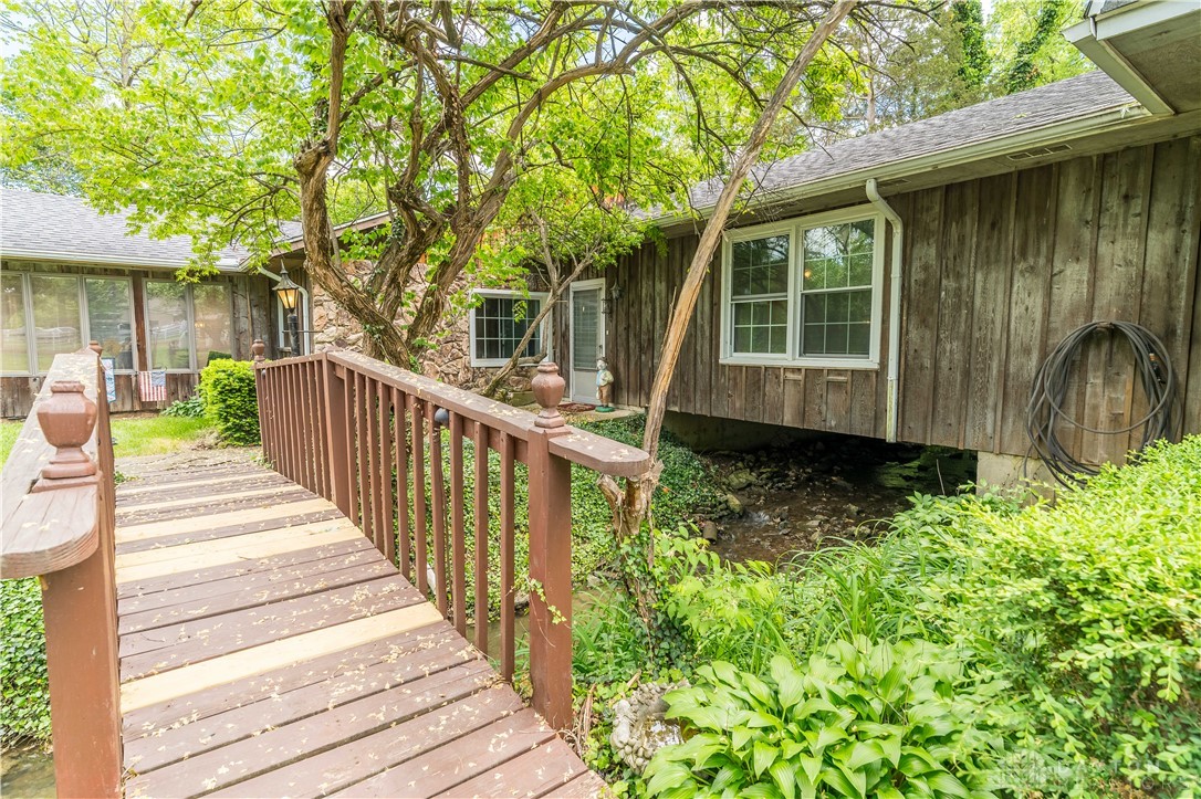 7576 Normandy Lane
