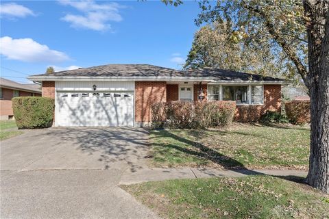 Photo of 2301 Rockwell Court, Dayton, OH 45420 (MLS # 947769)