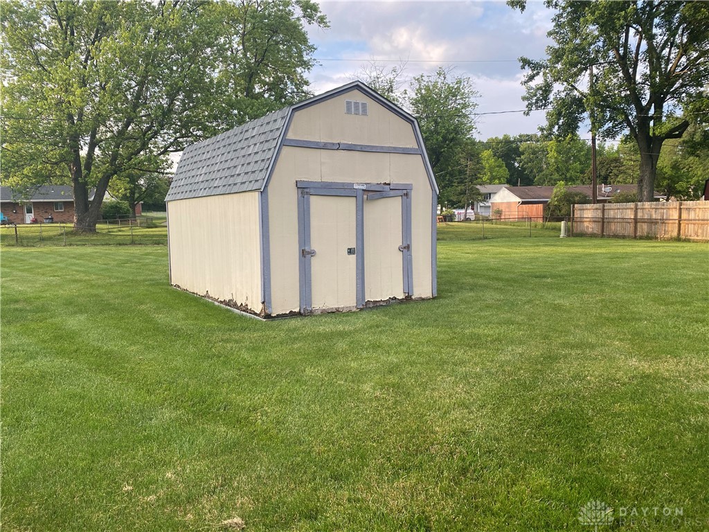 7611 Washington Park Drive, Dayton, Ohio image 13
