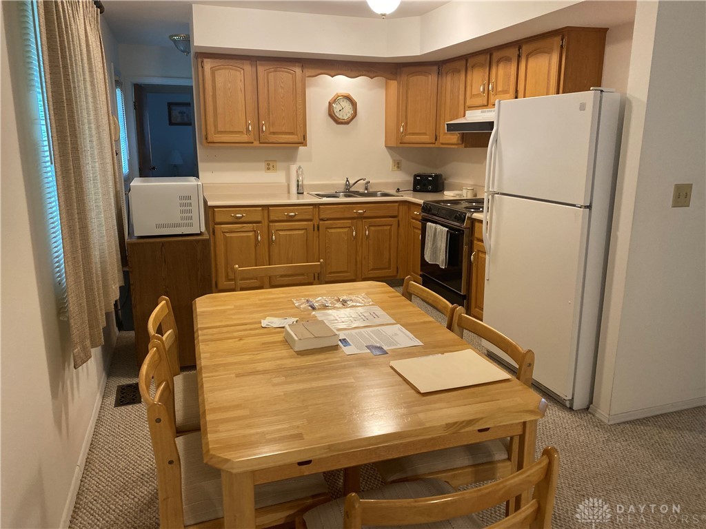 7611 Washington Park Drive, Dayton, Ohio image 5