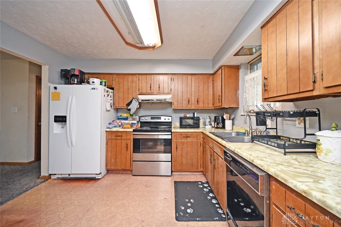 813 Victoria Drive, Franklin, Ohio image 12