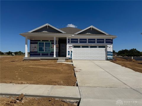 Photo of 493 Hollywood Boulevard, Xenia, OH 45385 (MLS # 941362)
