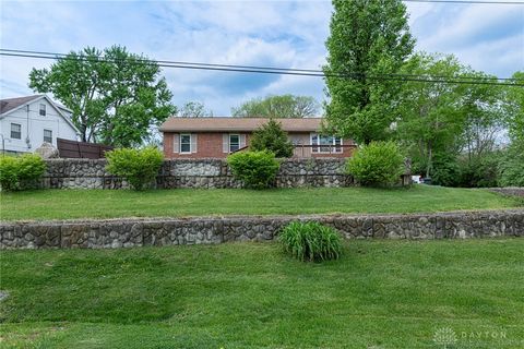 Photo of 7057 Howard Road, Franklin Twp, OH 45005 (MLS # 957461)