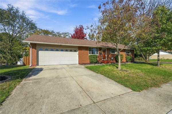 1231 MARSHA DR, MIAMISBURG, OH 45342 - Image e274c7249c0ec79d4ee13d1d266f8362/1577597651