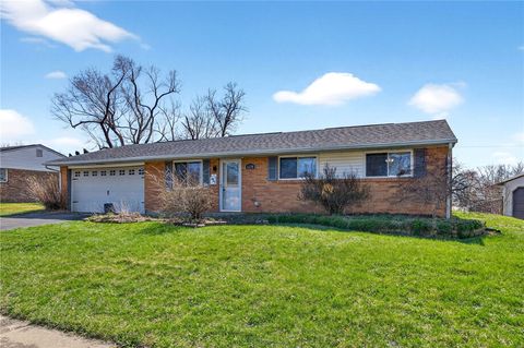 Photo of 6570 Highbury Road, Dayton, OH 45424 (MLS # 954648)