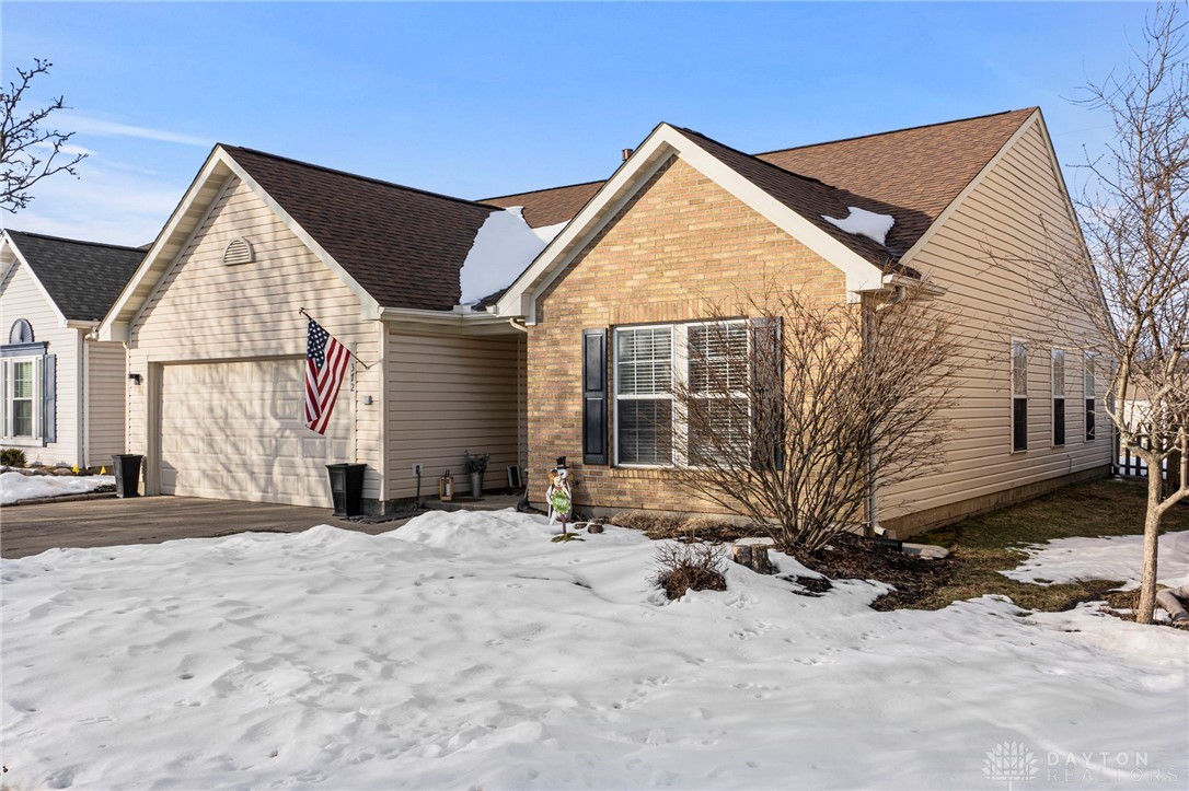 372 W Pugh Drive, Springboro, Ohio image 4