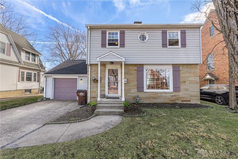 Photo of 127 S Kensington Place, Springfield, OH 45504 (MLS # 953157)