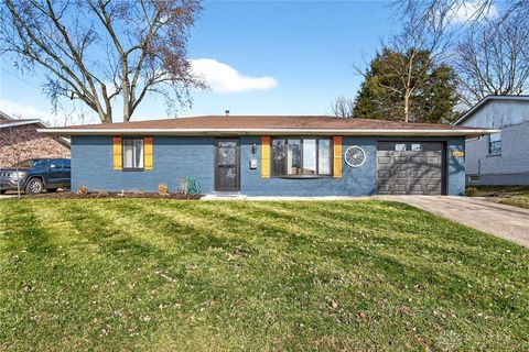 Photo of 1362 Arrowhead Trail, Xenia, OH 45385 (MLS # 950284)