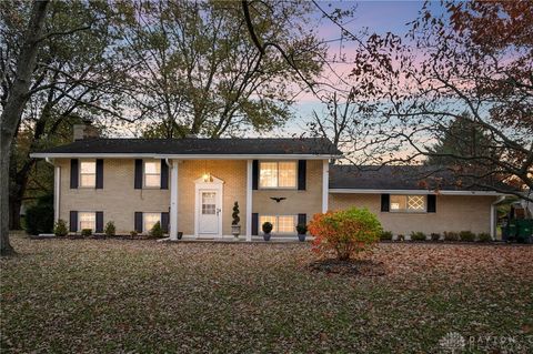 Photo of 9720 Washington Church Road, Miamisburg, OH 45342 (MLS # 948185)