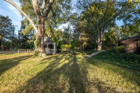 Tiny photo for 2006 S Linda Drive, Bellbrook, OH 45305 (MLS # 946053)